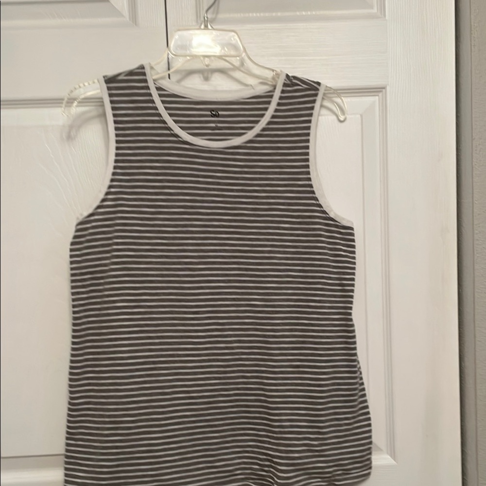 🌷SO Gray & White Striped Tank Top Medium